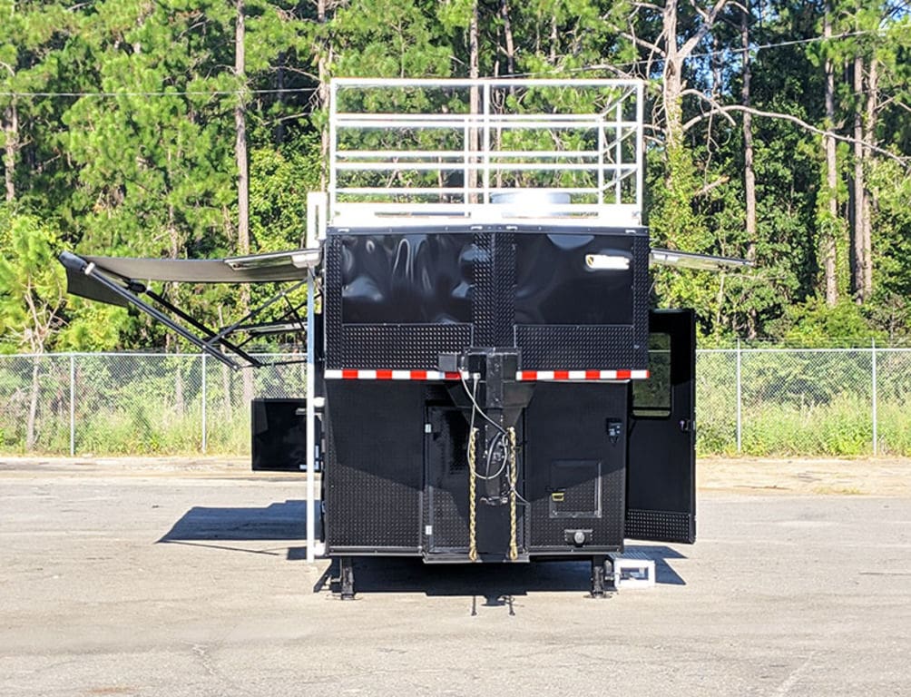 2025 Southern Dimensions 36'- Fully Loaded With Smoker Gooseneck-ELEC OLE Hickory Pit (SDG-601) - Image 4